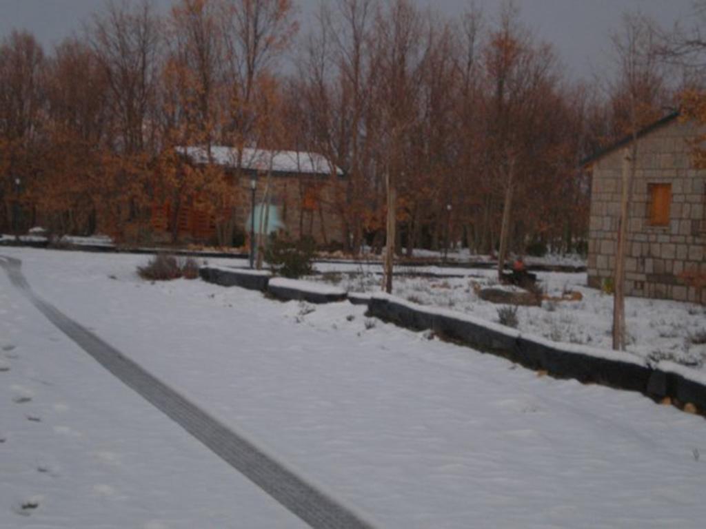 Cabanas Vallecino Manzanal de los Infantes 外观 照片