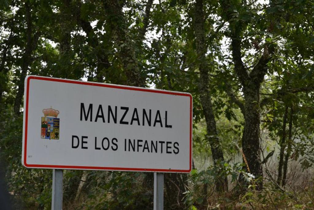 Cabanas Vallecino Manzanal de los Infantes 外观 照片