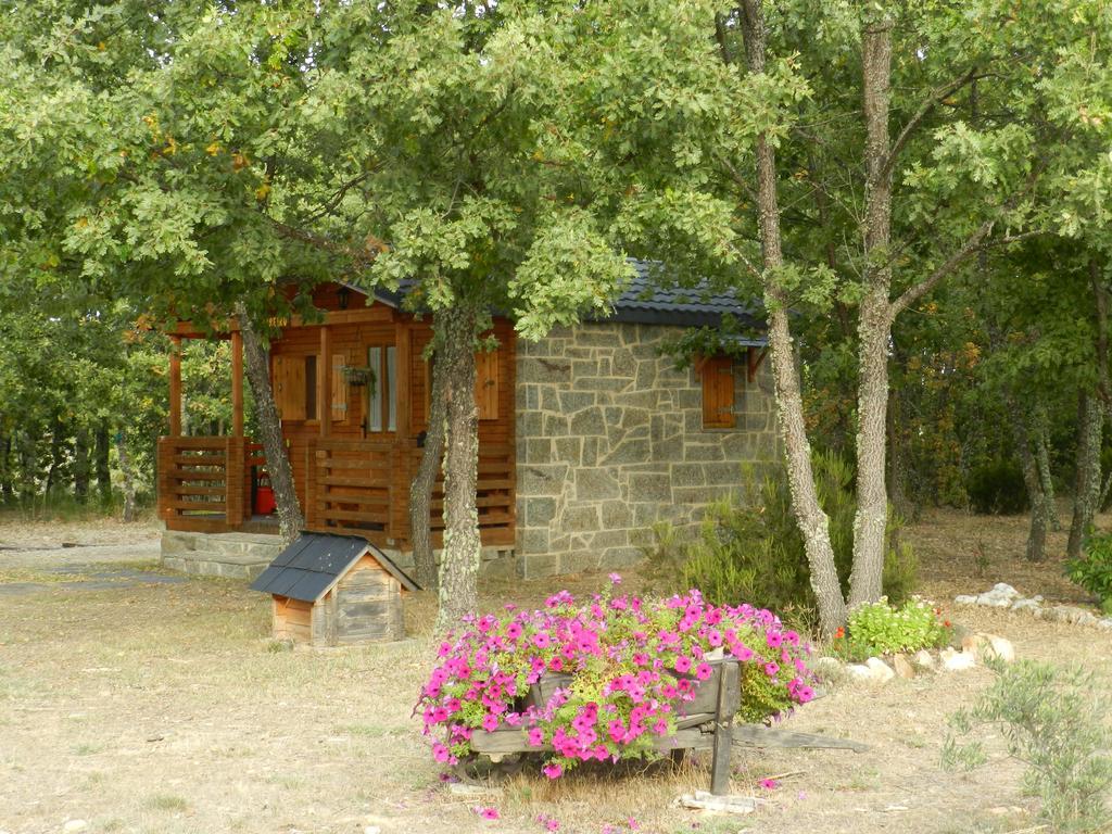 Cabanas Vallecino Manzanal de los Infantes 外观 照片