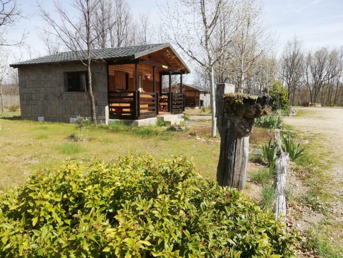 Cabanas Vallecino Manzanal de los Infantes 外观 照片